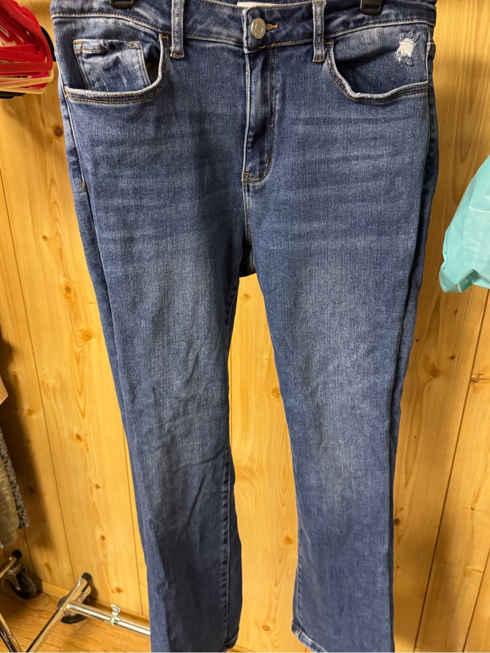 Mid-Rise Straight-Leg Jeans in Washed Blue
